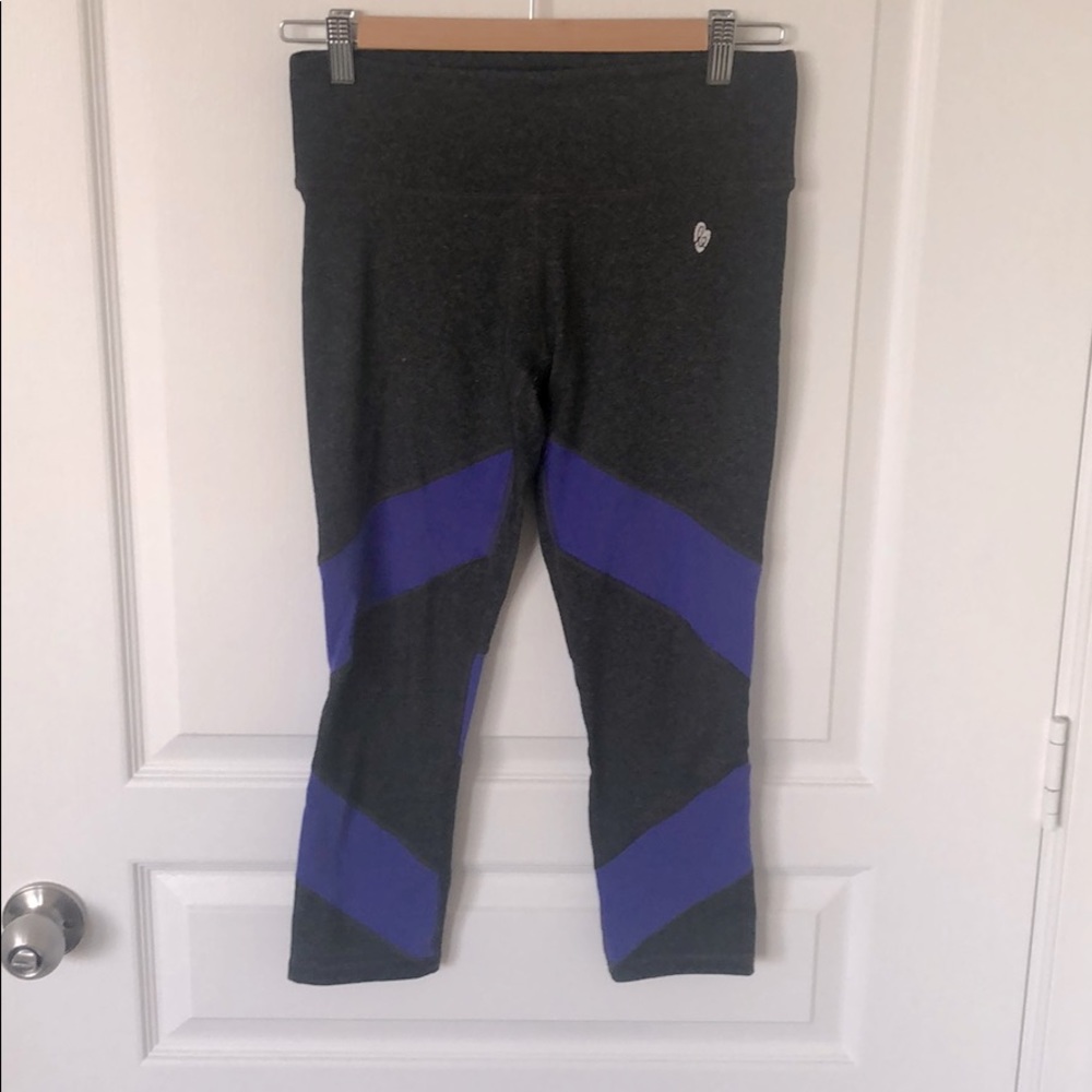 Ellie Capri yoga pants
